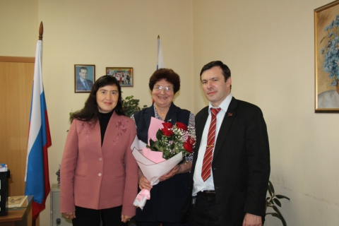 Эвелина Волкова и Денис Милюков поздравили педагогов с профессиональным праздником 